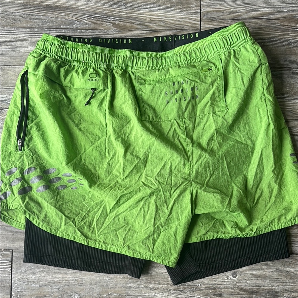 Nike Green and Black Athletic Shorts - Picture 6 of 8